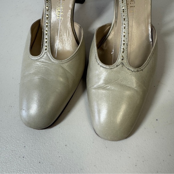 Vintage Bruno Magli Women's Cream T-Strap Y2K 90s Round Toe Heels Size 37 1/2 - Picture 4 of 14